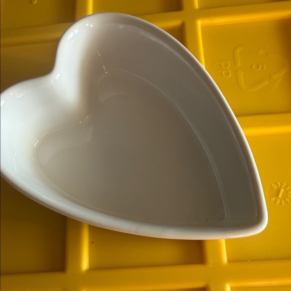 White Heart-Shaped Ceramic Dish